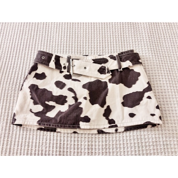 Abercrombie Belted Micro Skort - Picture 2 of 3